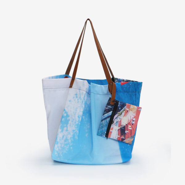 cabas de plage en toile publicitaire bleue