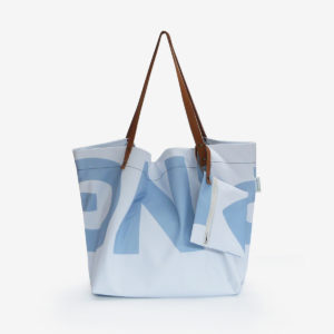 sac cabas en toile publicitaire bleue