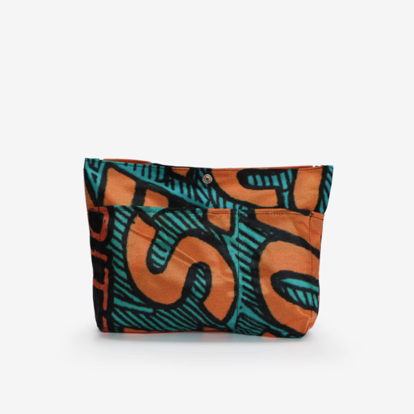 Dos de sac à sac multipoches en toile publicitaire aux tons orange et noir.