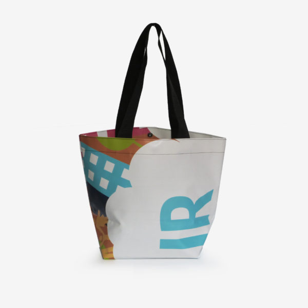 Dos de sac cabas graphique en bâche publicitaire.