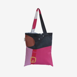 06 Tote bag en toile publicitaire recyclée rose fushia.