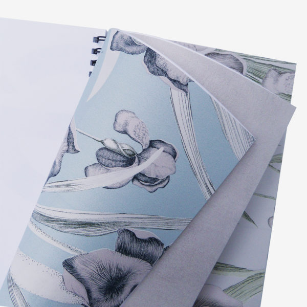 15 Pages intérieures carnet en papier peint recyclé fleuri.