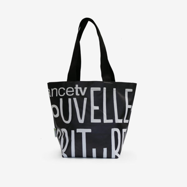51 Sac cabas noir et blanc graphique en bâche publicitaire