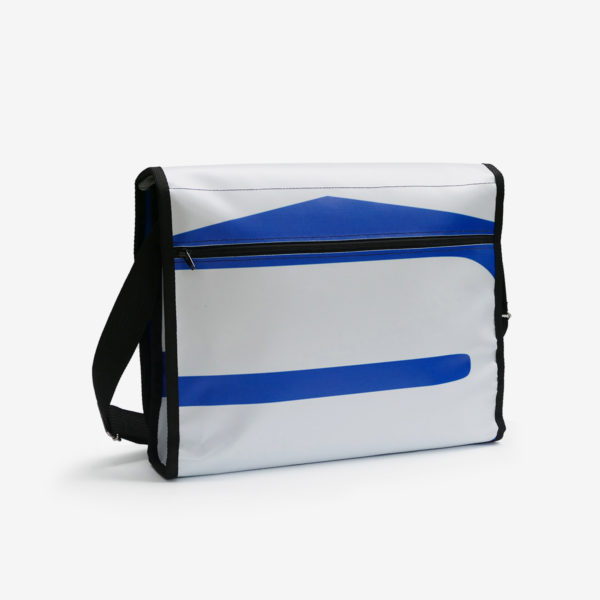20 Dos de Sacoche en bâche publicitaire bleu et blanche.
